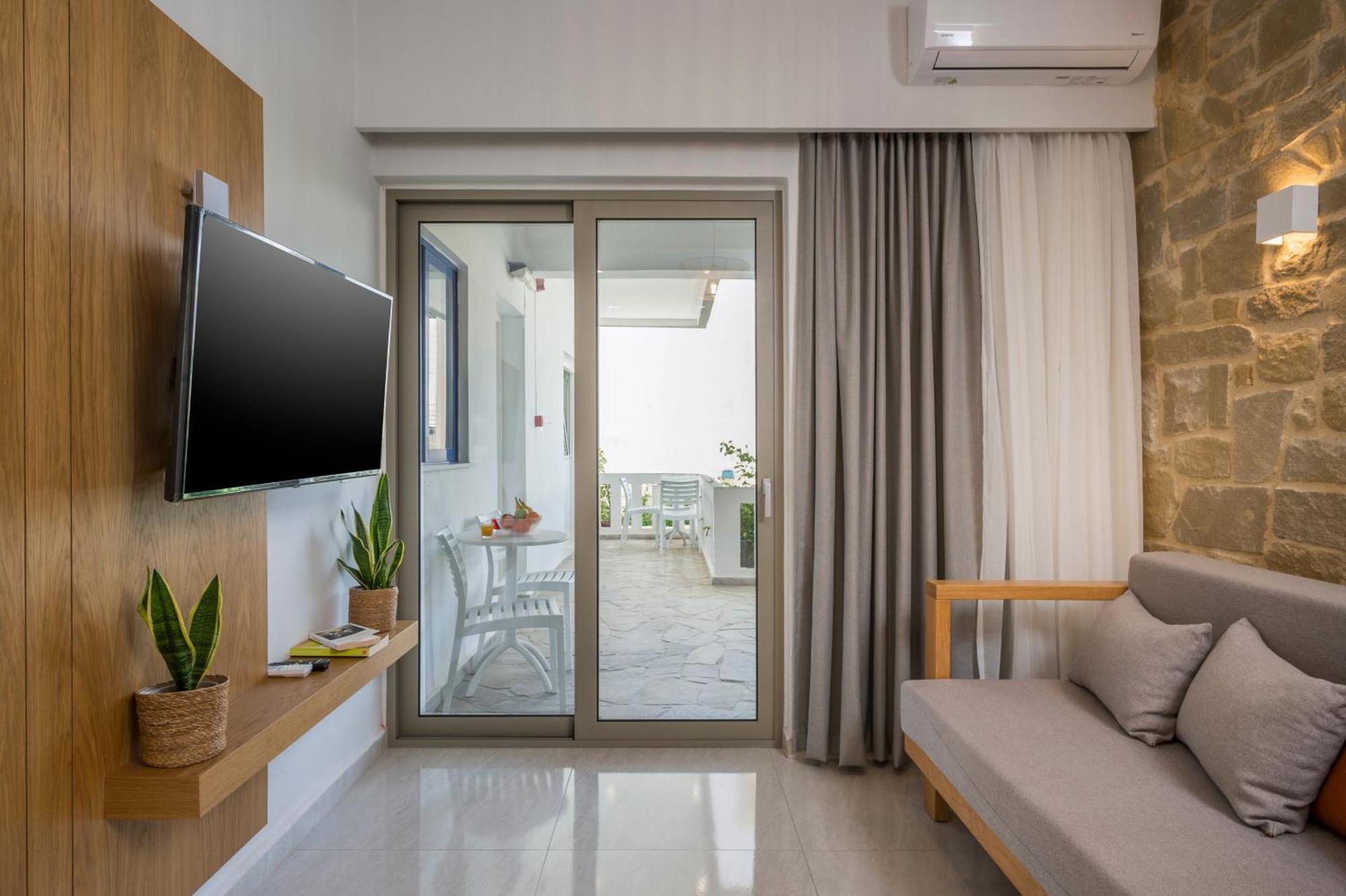 Esplanade Apartments กาลาธาส ภายนอก รูปภาพ